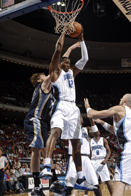 意杯国米5-1威尼斯晋级，小图拉姆双响，皮奥、博尼轰世界波（意大利杯：国米5-1大胜威尼斯晋级，小图拉姆梅开二度，皮奥与博尼世界波建功）