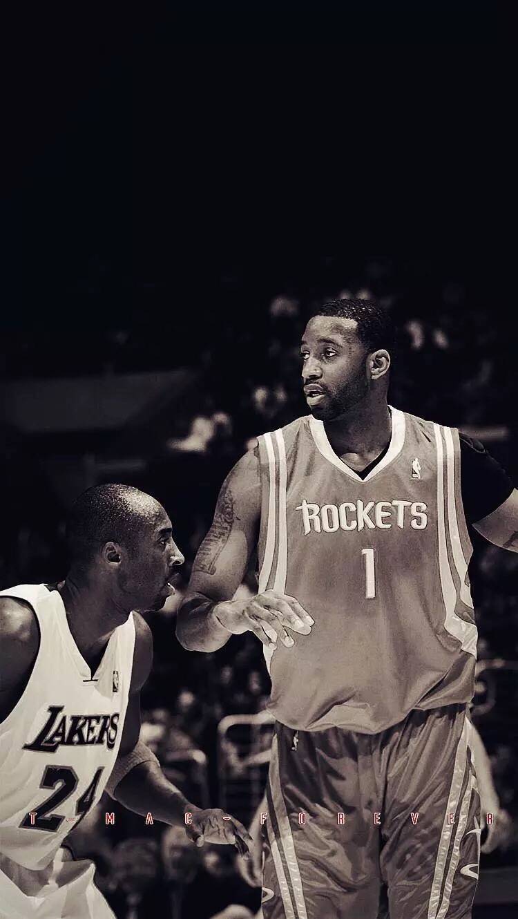 篮球湖人球迷为球队准备应援物（湖人球迷为主队筹备应援物资）