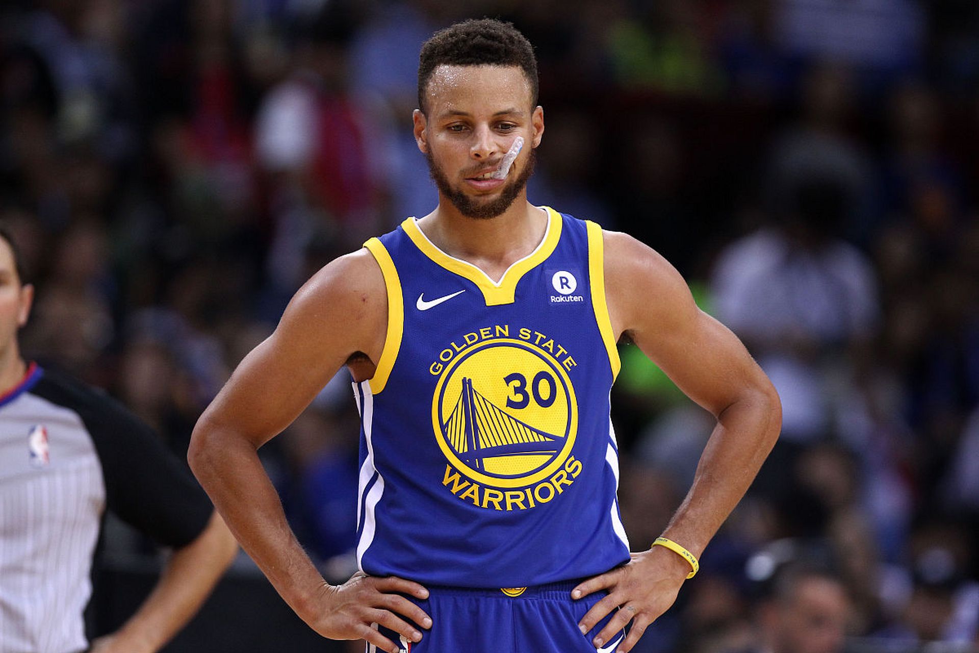 王者回归！博格巴雨中亮相法甲，过去816天他经历了什么？（博格巴雨中重返法甲：阔别816天，他经历了什么？）