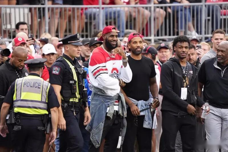 阿森西奥：加盟费内巴切是因为想证明自己；希望能入选国家队（阿森西奥：为证明自己选择费内巴切，盼入选国家队）