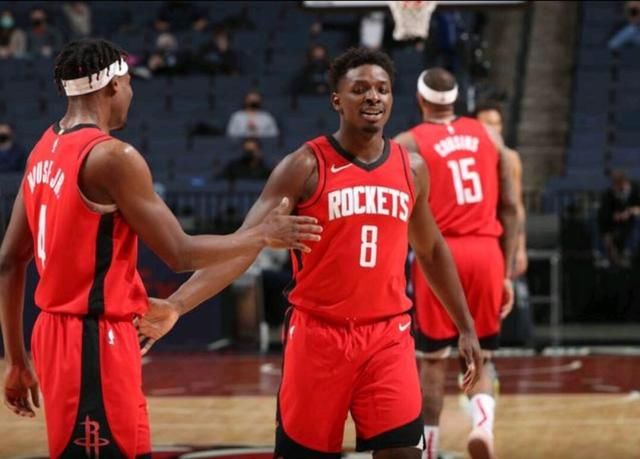 曼联拉什福德末段进球绝杀热刺（拉什福德终场前破门，曼联绝杀热刺）