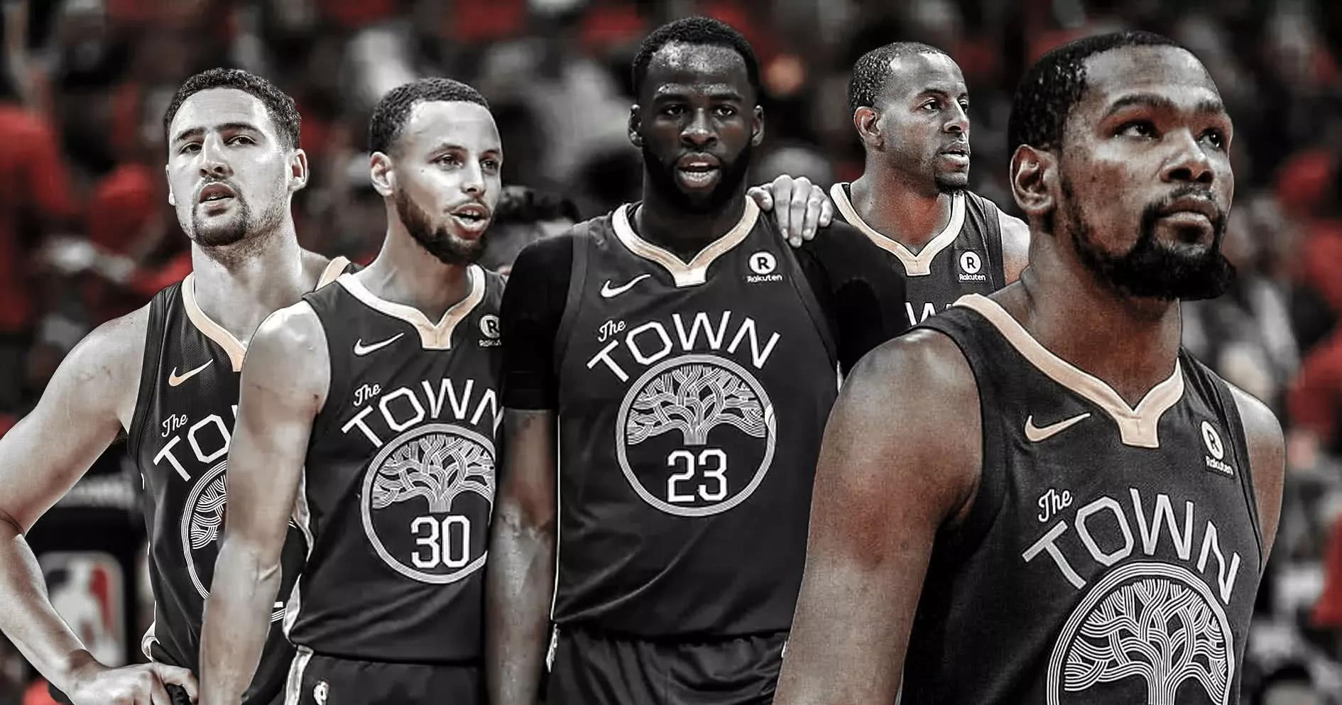 为庆祝美加墨世界杯，与刺客足球鞋融合设计的科8将进行复刻（庆祝美加墨世界杯，融入刺客足球鞋元素的科比8即将复刻）